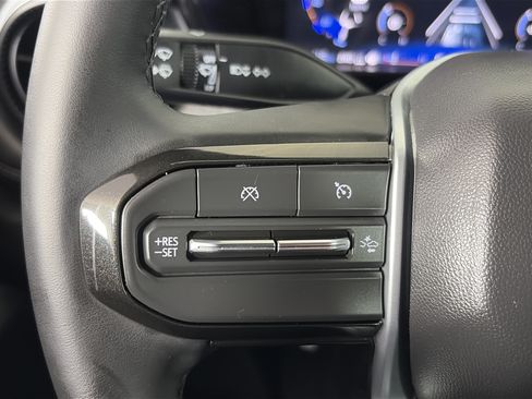 Certified 2024 Chevrolet Colorado LT w/ LT Convenience Package II AWD/4WD image 41