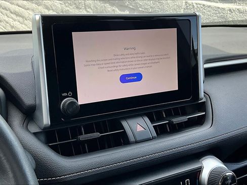 Used 2023 Toyota RAV4 XLE w/ Convenience Package image 6