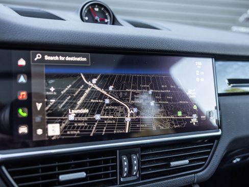 Certified 2023 Porsche Cayenne image 21