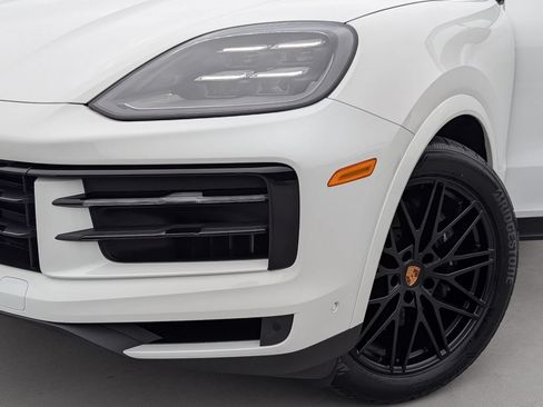 Certified 2026 Porsche Cayenne Coupe AWD/4WD image 10