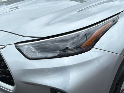 Certified 2025 Toyota Highlander XLE AWD/4WD image 7