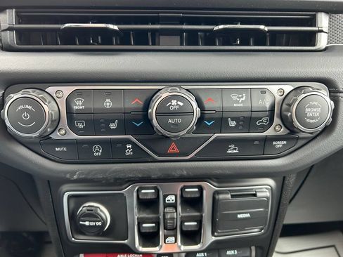 New 2026 Jeep Gladiator Mojave AWD/4WD image 27