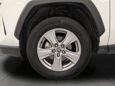Used 2025 Toyota RAV4 XLE AWD/4WD image 3