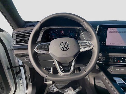 New 2026 Volkswagen Atlas Cross Sport SEL Premium R-Line AWD/4WD image 10