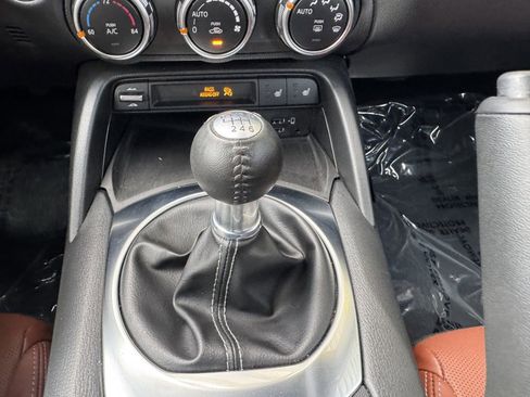 Used 2023 MAZDA MX-5 Miata Grand Touring w/ Appearance Package image 22