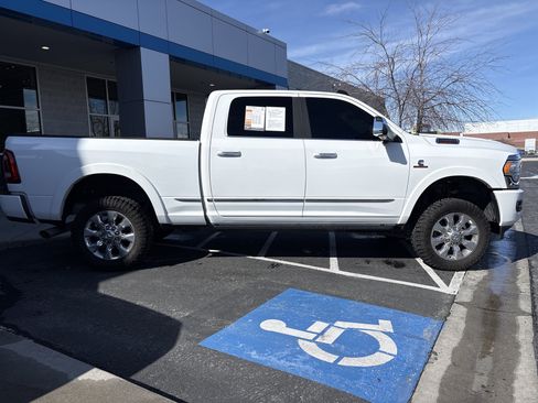 Used 2022 RAM 2500 Limited image 7