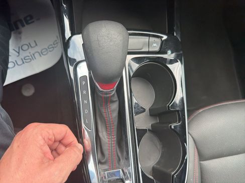 Used 2024 Chevrolet Trax RS w/ Driver Confidence Package image 16