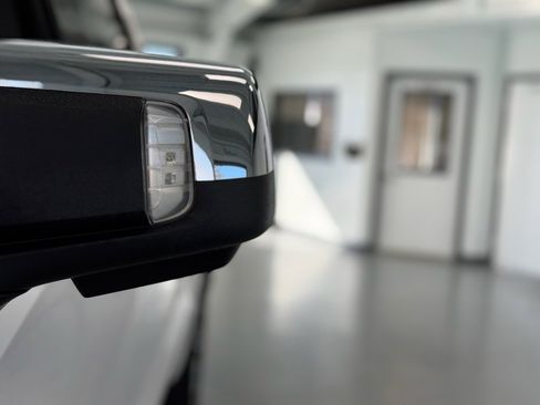 Used 2024 GMC Sierra 1500 SLT image 12