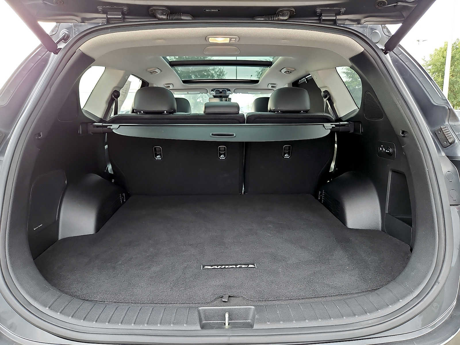 Used 2021 Hyundai Santa Fe Limited w/ Cargo Package FWD image 32