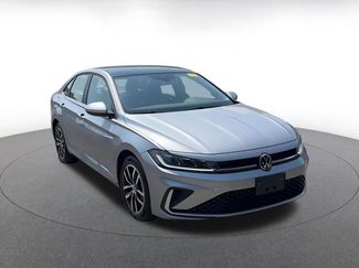 Used 2025 Volkswagen Jetta SE video 2