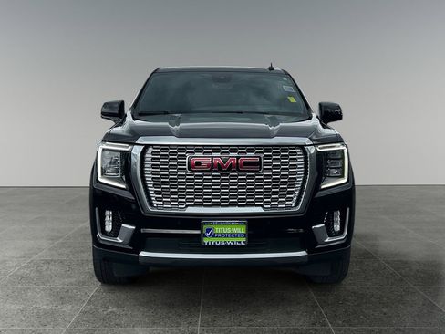 Used 2024 GMC Yukon XL Denali w/ Advanced Technology Package AWD/4WD image 3