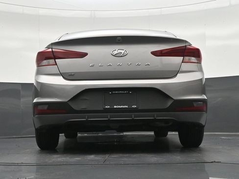 Used 2020 Hyundai Elantra SE FWD image 26