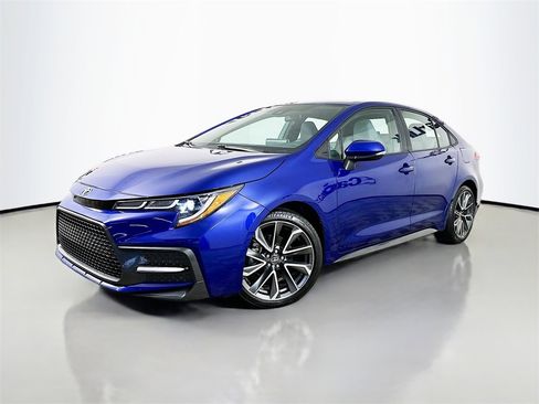Used 2021 Toyota Corolla SE image 3