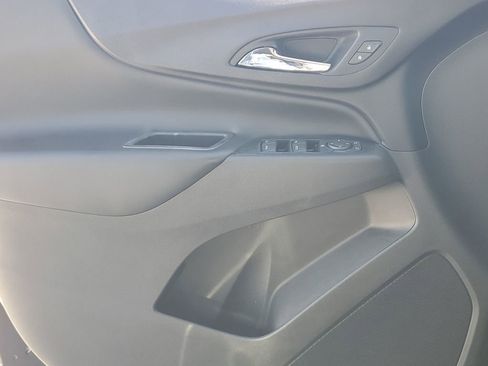 Used 2020 Chevrolet Equinox LT FWD image 32