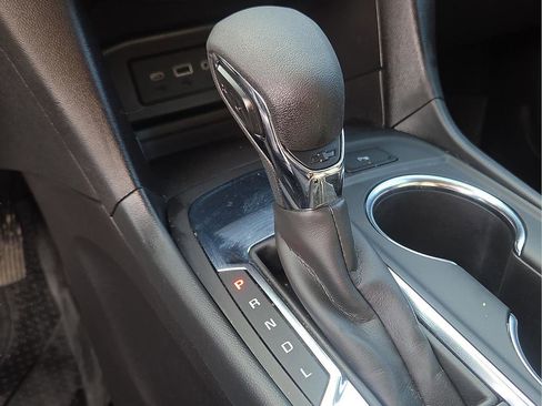 Used 2024 Chevrolet Equinox LT w/ LPO, Floor Liner Package FWD image 17