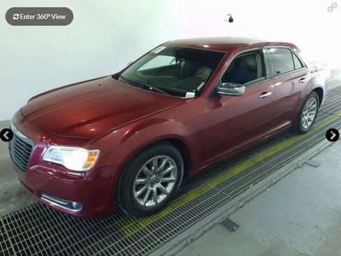 Used 2014 Chrysler 300 C RWD image 1