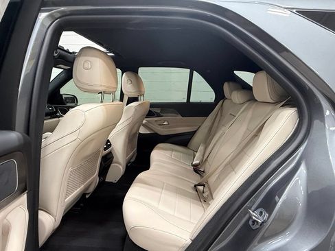 Used 2024 Mercedes-Benz GLE 450e 4MATIC image 30