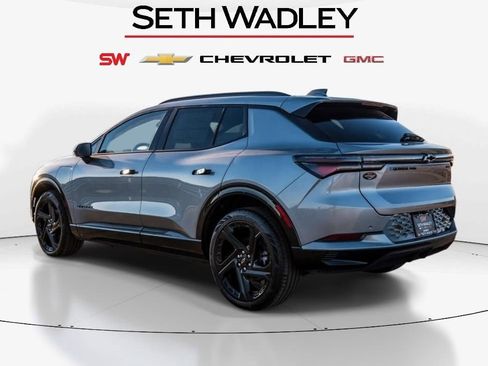 New 2025 Chevrolet Equinox EV RS w/ LPO, Illumination Package image 4