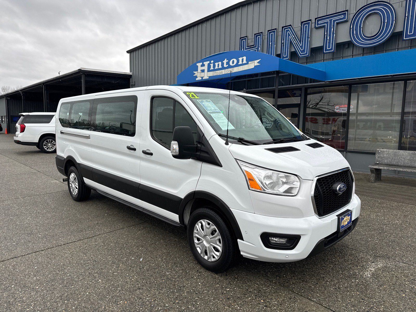 Used 2021 Ford Transit 350 XLT RWD image 2