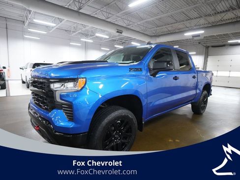 Used 2023 Chevrolet Silverado 1500 LT Trail Boss w/ Convenience Package II AWD/4WD image 1