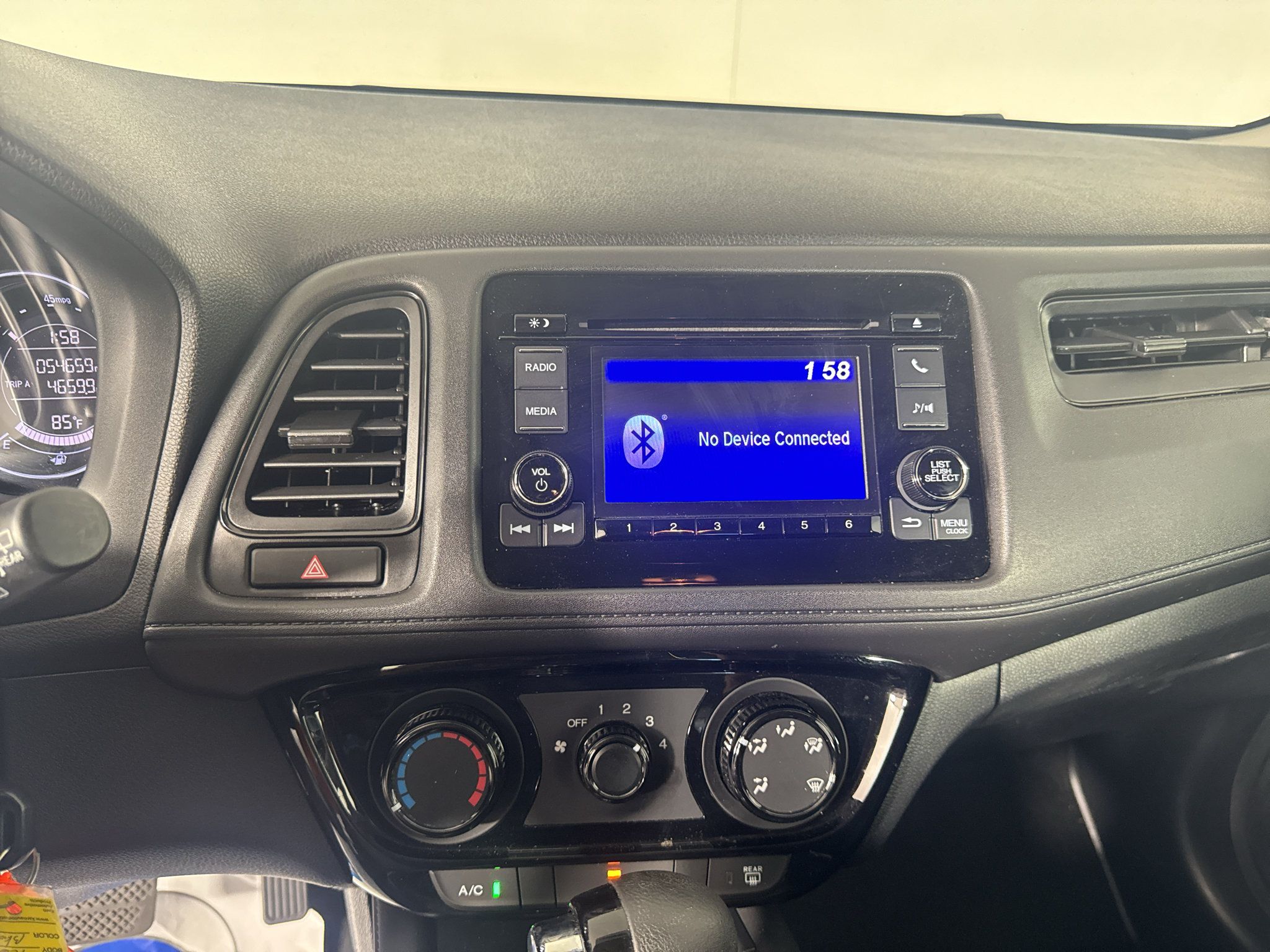 Used 2022 Honda HR-V LX image 25