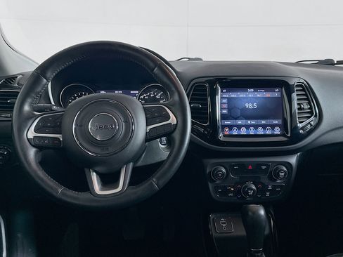 Used 2019 Jeep Compass Limited image 17