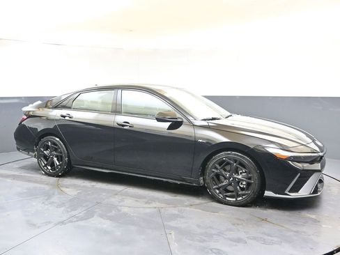 Certified 2025 Hyundai Elantra N Line image 7