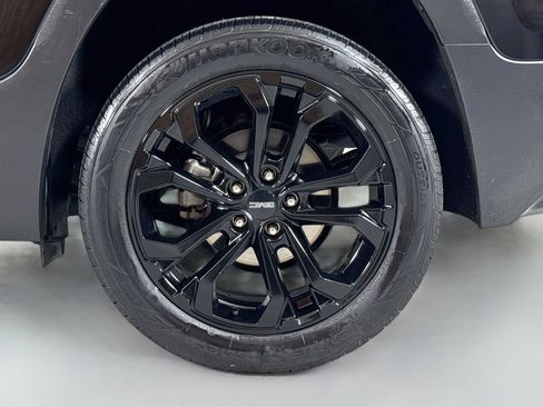 Used 2020 GMC Terrain SLE w/ Driver Convenience Package AWD/4WD image 9