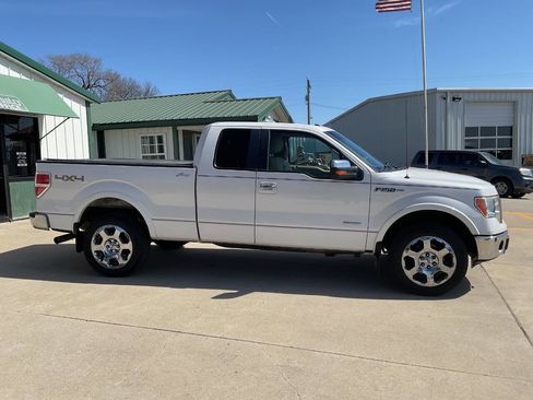Used 2011 Ford F150 Lariat w/ Lariat Chrome Pkg image 2