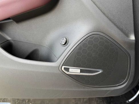 Used 2025 Buick Envision Sport Touring AWD/4WD image 13