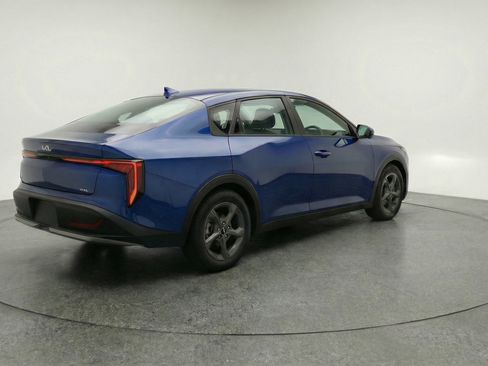 Used 2025 Kia K4 FWD image 9