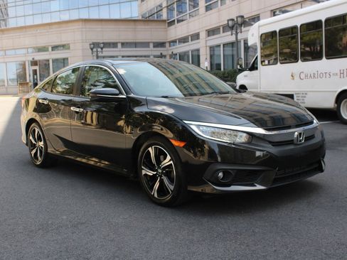 Used 2016 Honda Civic Touring image 1