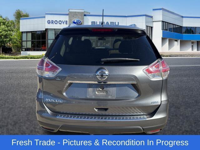 Used 2016 Nissan Rogue S w/ Appearance Package AWD/4WD image 5