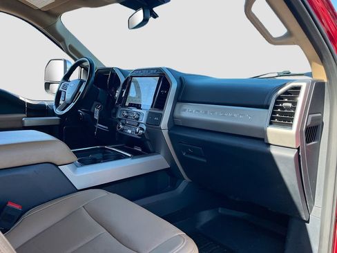 Used 2022 Ford F250 Lariat w/ Chrome Package image 28
