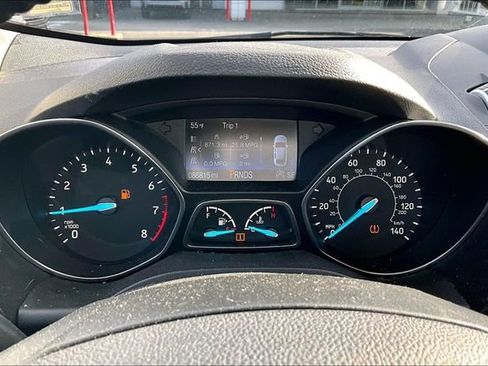 Used 2018 Ford Escape SEL image 10