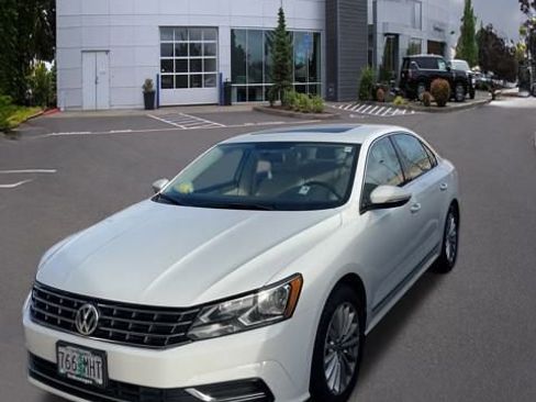 Used 2017 Volkswagen Passat 1.8T SE image 16