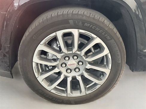 Used 2023 GMC Acadia Denali w/ Denali Technology Package image 33