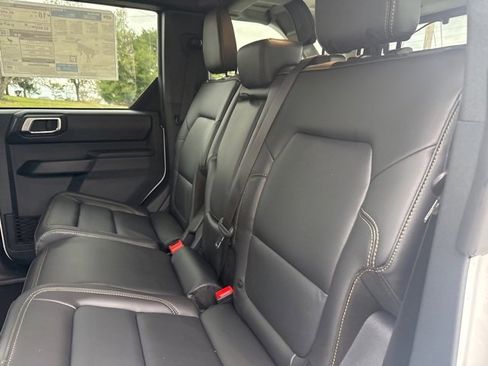 New 2025 Ford Bronco Badlands image 41