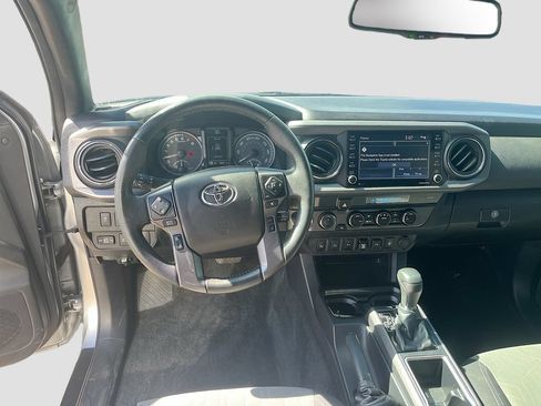 Used 2021 Toyota Tacoma TRD Off-Road w/ Technology Package AWD/4WD image 22