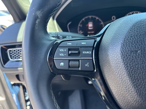 Used 2025 Honda Civic Sport image 26