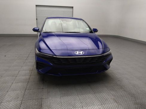 Used 2025 Hyundai Elantra SE FWD image 14
