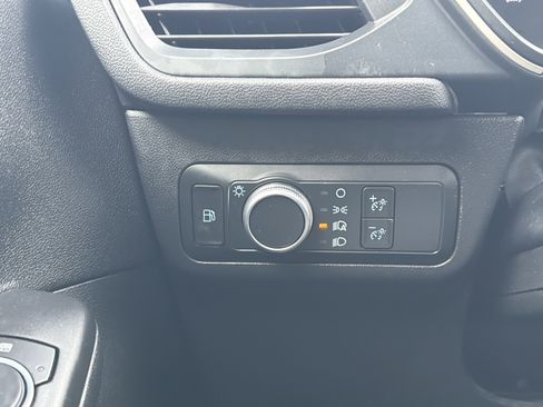 Used 2022 Ford Escape SE image 23