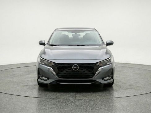 Used 2025 Nissan Sentra SV image 2
