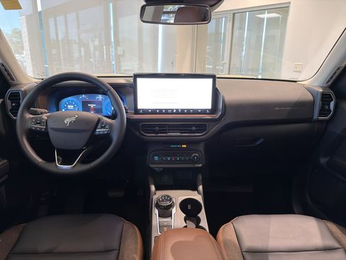 Used 2025 Ford Bronco Sport Outer Banks w/ Outer Banks Tech Package+ image 16