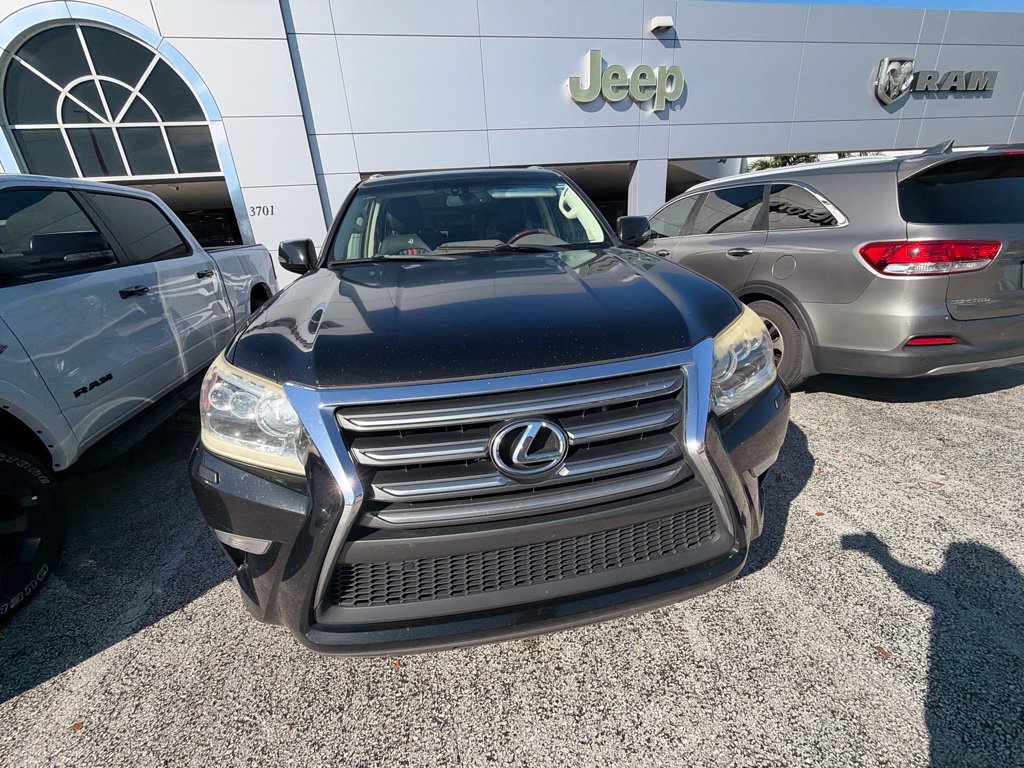 Used 2018 Lexus GX 460 Premium w/ Premium Package AWD/4WD image 2