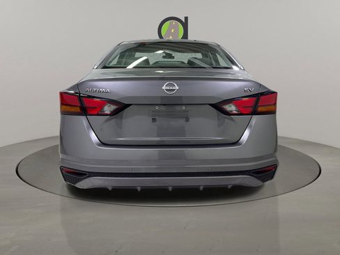 Used 2024 Nissan Altima 2.5 SV image 6