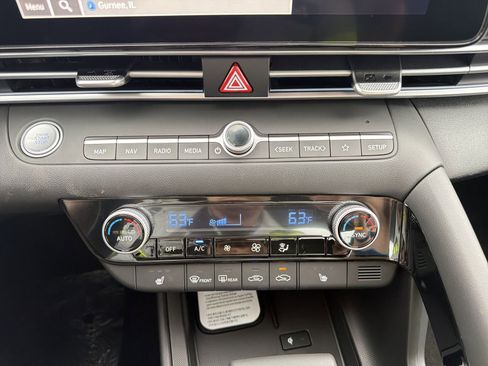 New 2026 Hyundai Elantra Limited FWD image 21