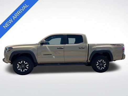 Used 2020 Toyota Tacoma TRD Off-Road w/ TRD Premium Off Road Package RWD image 6
