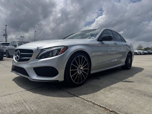 Used 2018 Mercedes-Benz C 300 Sedan image 3