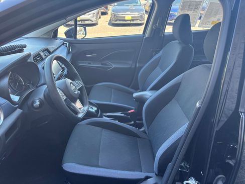 Used 2025 Nissan Versa SV FWD image 36